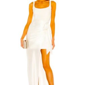 Marian Gown in White
Cinq a Sept